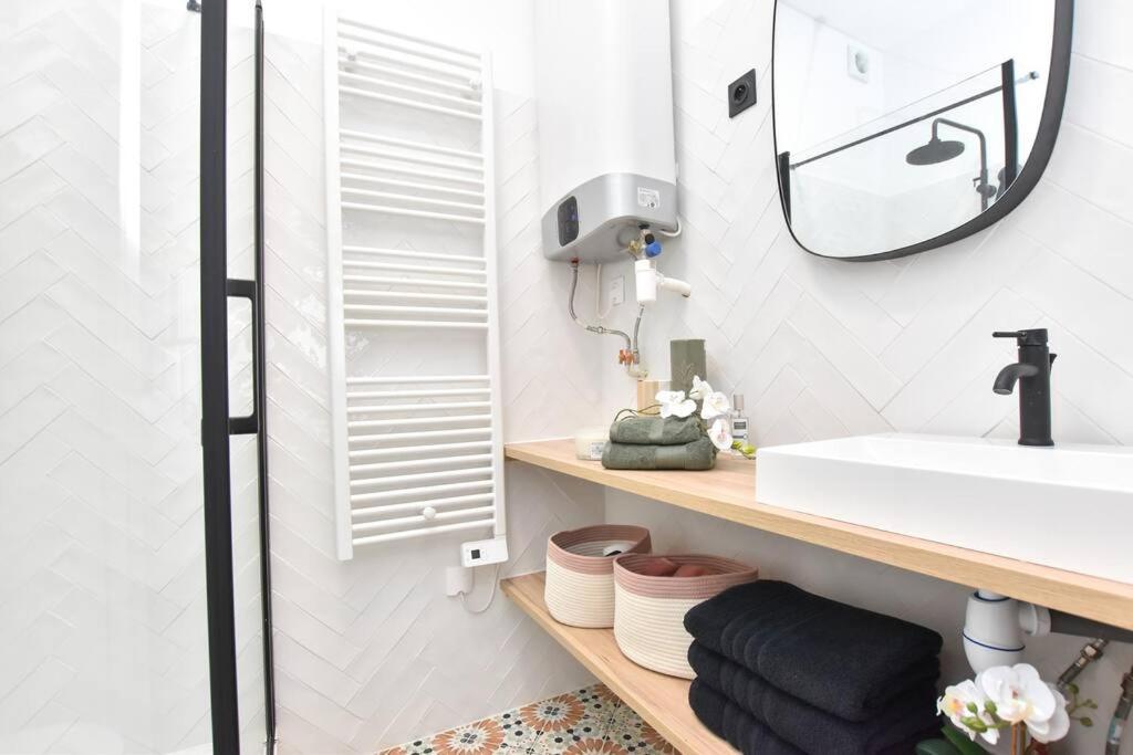 Charming Flat In Montmartre - Imhost Apartment Paris Exterior photo