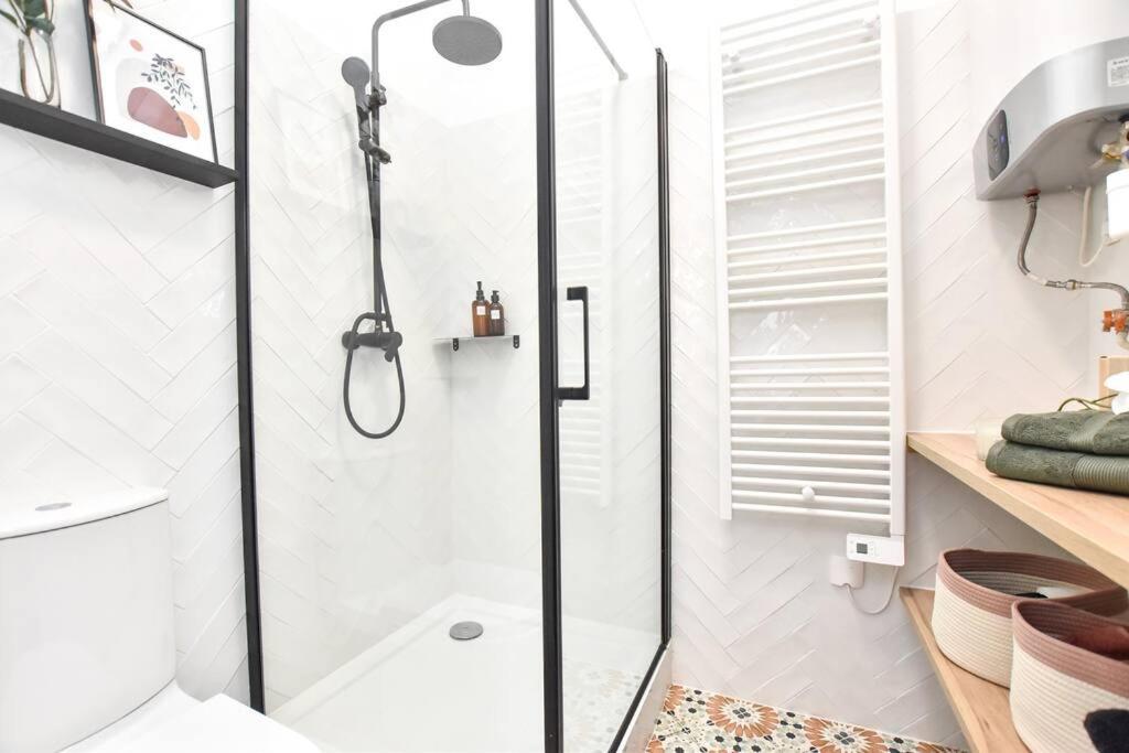 Charming Flat In Montmartre - Imhost Apartment Paris Exterior photo
